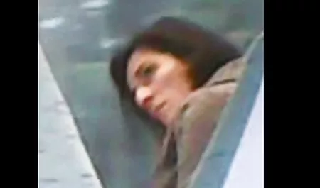 الجنس مع مقاطع سكس اجنبي عربي عاهرة في السيارة