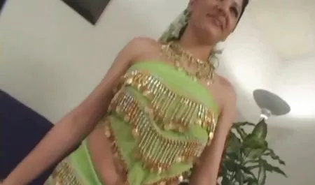 في مقاطع سكس باللغه العربيه المملكة المتحدة, وكذلك والدته