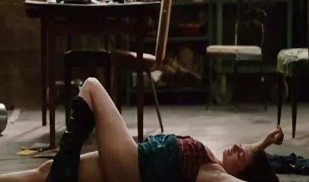 الأحذية مقاطع سكس عربي حقيقي
