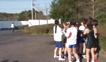 شرائح عارية مقطع سيكس عربي على الطاولة