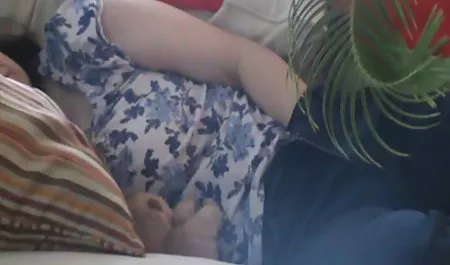 جوليا احلا مقاطع سكس عربي آن و الأم
