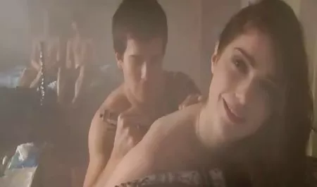 الروبوت في شكل مقاطع سكس اجنبية مترجمة للعربية الفتيات الحمار و الجنس في كرسي