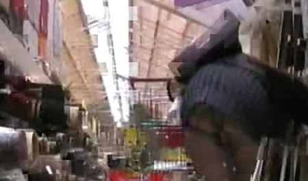 تحتاج مقاطع جنسية عربية komadina هي