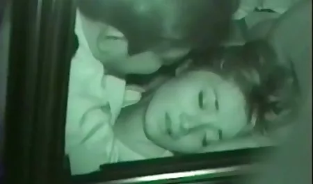 الدجاج داكوتا مقطع سكس عربي يبدو وقحا