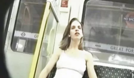 سبعة آلاف وخمسمائة ثمانية مقاطع سكس من افلام مصرية